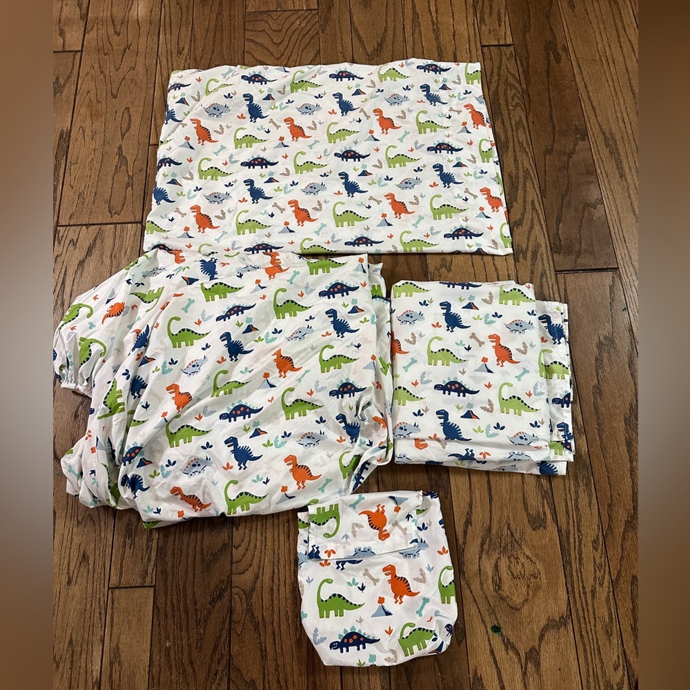 Circo Twin 3 Pc Sheet Set Dinosaur Flat Fitted & Pillowcase